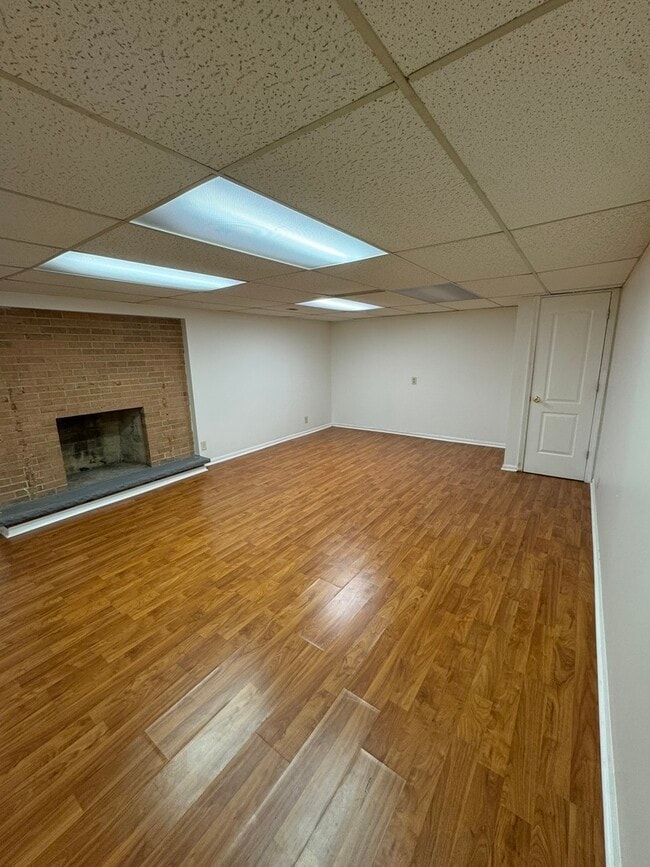 Building Photo - 7450 Webster St