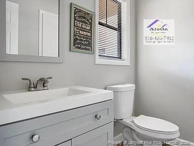 Building Photo - 1320 N Forest Dr