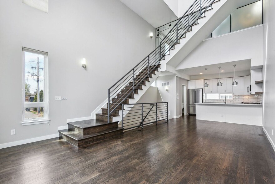 Building Photo - 1551 W 43rd Ave