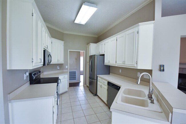 Building Photo - 1691 Rambling Brook Ln