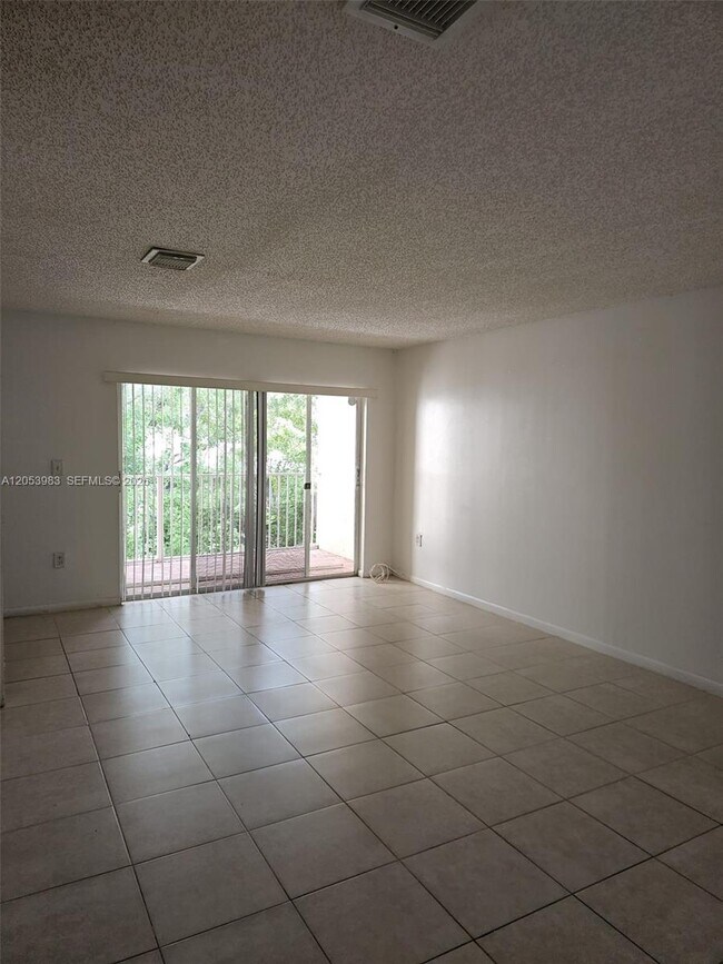 Building Photo - 15721 SW 137th Ave