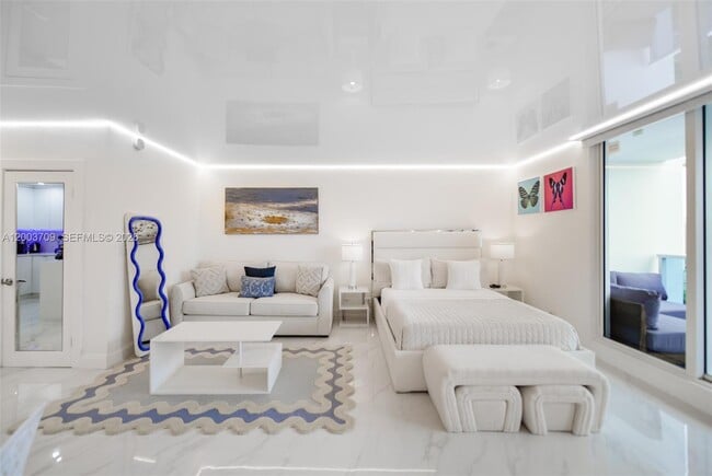 Building Photo - 2301 Collins Ave