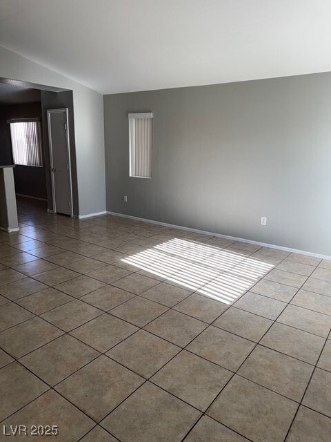 Building Photo - 4932 Royal Lake Ave