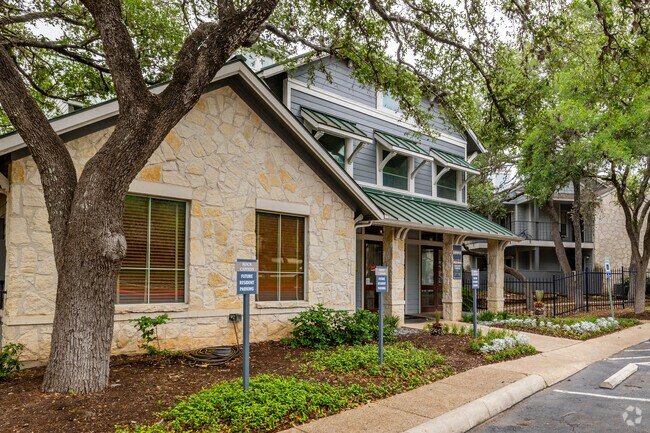 Leasing Office - Grand at Cibolo