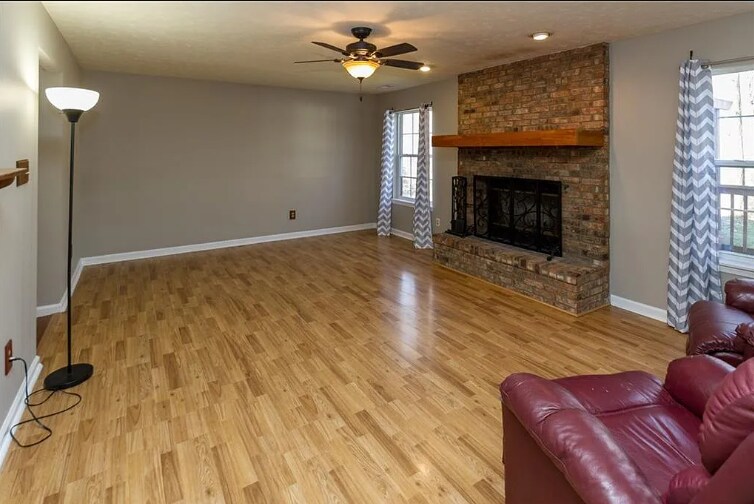 Building Photo - 1502 Brook Pointe Dr