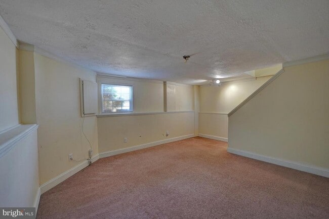 Building Photo - 112 Rosie Dr
