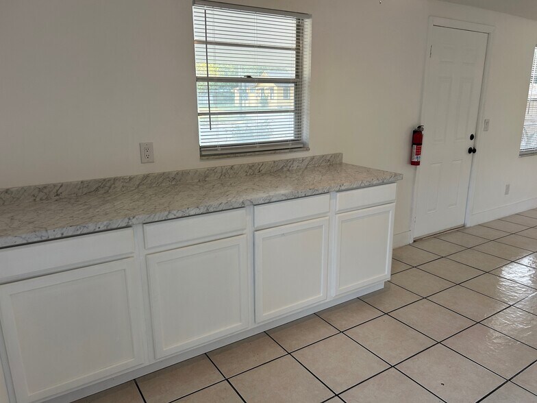 Building Photo - 38825 C Ave