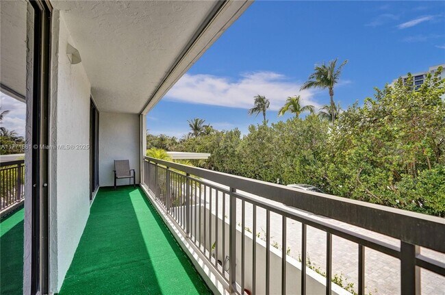 Building Photo - 2000 N Ocean Blvd