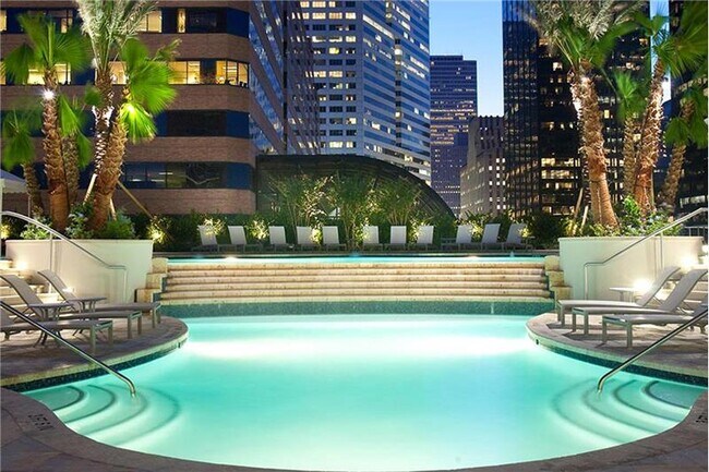 Building Photo - 1401 McKinney St