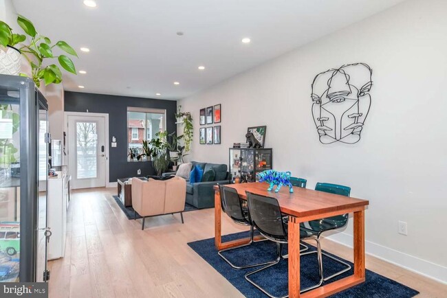Building Photo - 1228 Oates St NE