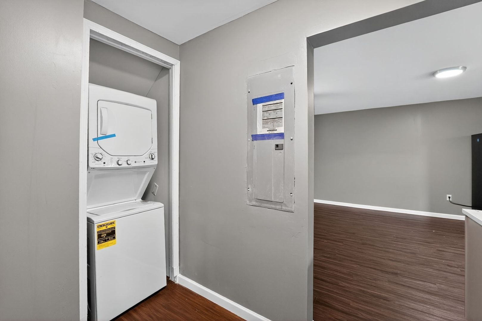 Building Photo - 313 Olympian Dr