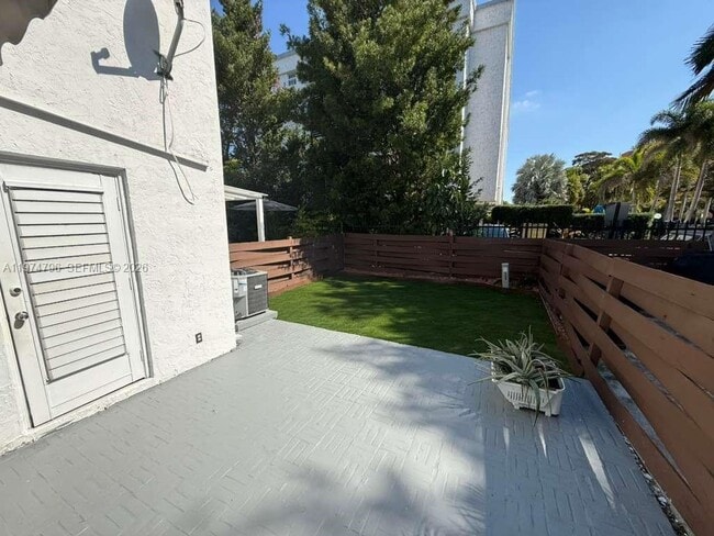 Building Photo - 13503 NE 24th Pl