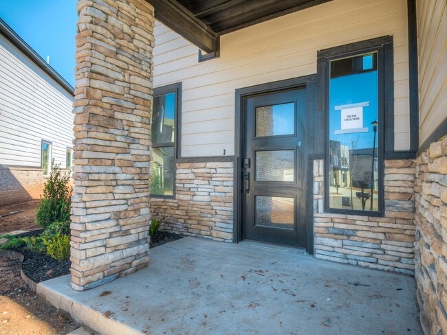 Building Photo - 500 NW 176th Terrace