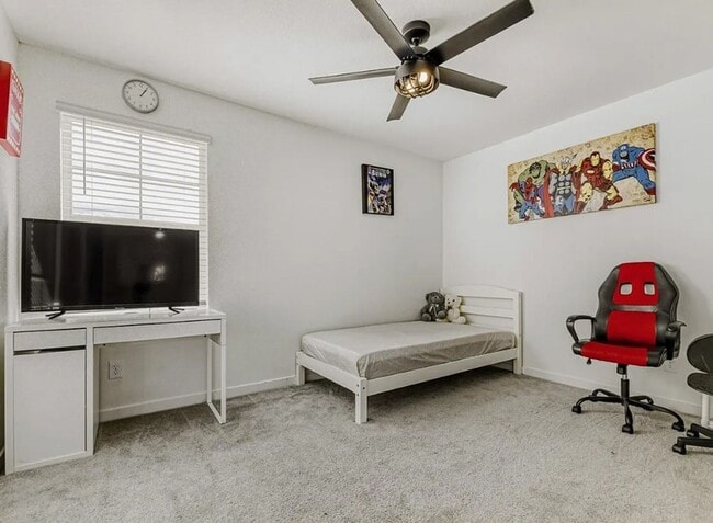 Building Photo - Luxurious CORNER LOT - 3bd 2.5 paired home in Dove Village!