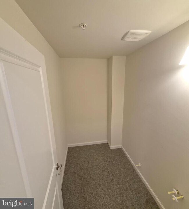 Building Photo - 9128 Landon House Ln