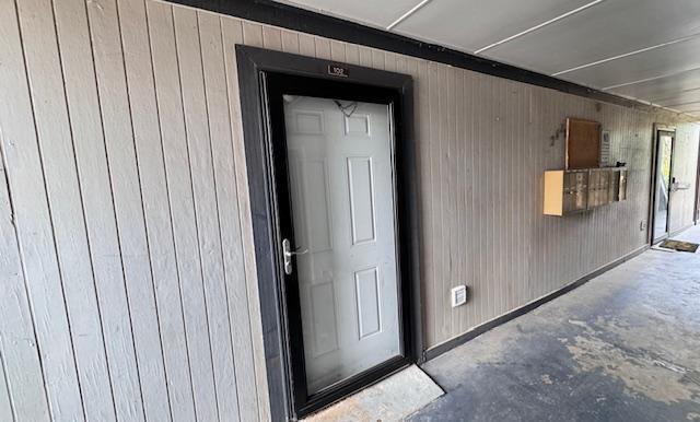 Primary Photo - 2628 N Ann Arbor Ave