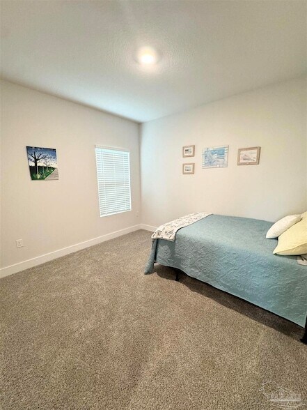 Building Photo - 3095 Silver Maple Dr