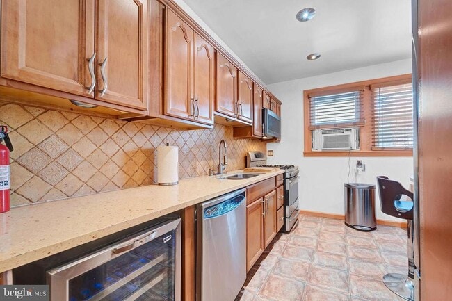 Building Photo - 5005 N 9th St