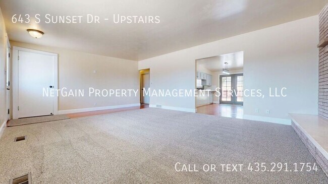 Building Photo - 643 S Sunset Dr