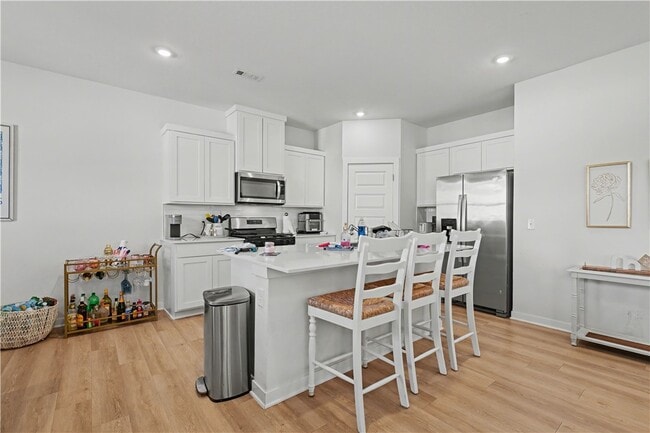 Building Photo - 4885 W Triangle St