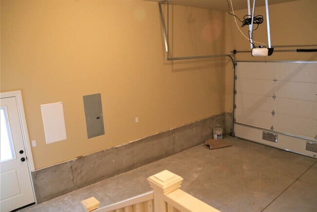 Building Photo - New Home! 5 Bedroom, Bonus Room, 6 Bathrooms