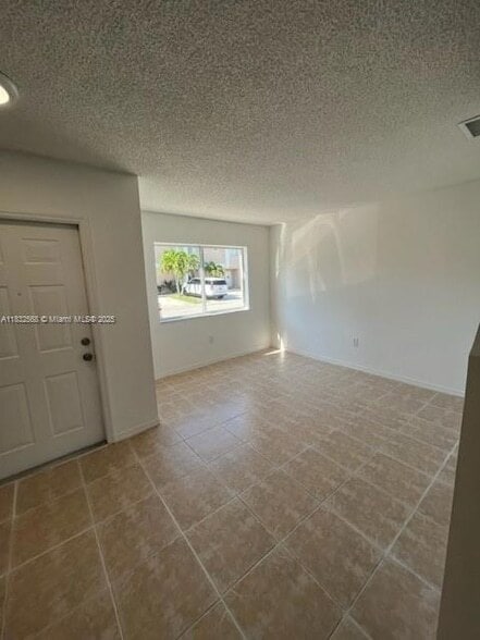 Building Photo - 17773 SW 140th Ct