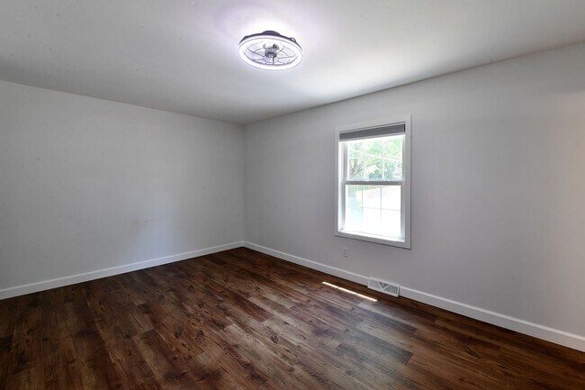 Building Photo - 2706 Christy Ave