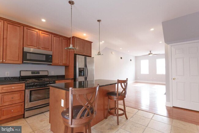 Building Photo - 1022 S Colorado St