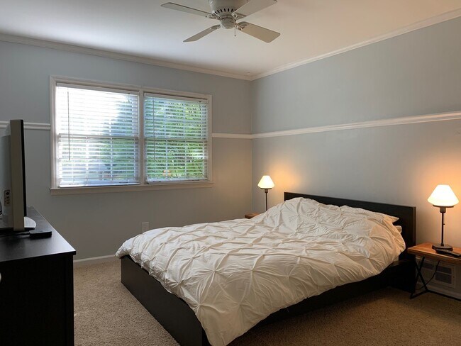 Building Photo - Hard to Find Rental Home in Heart of Dunwoody