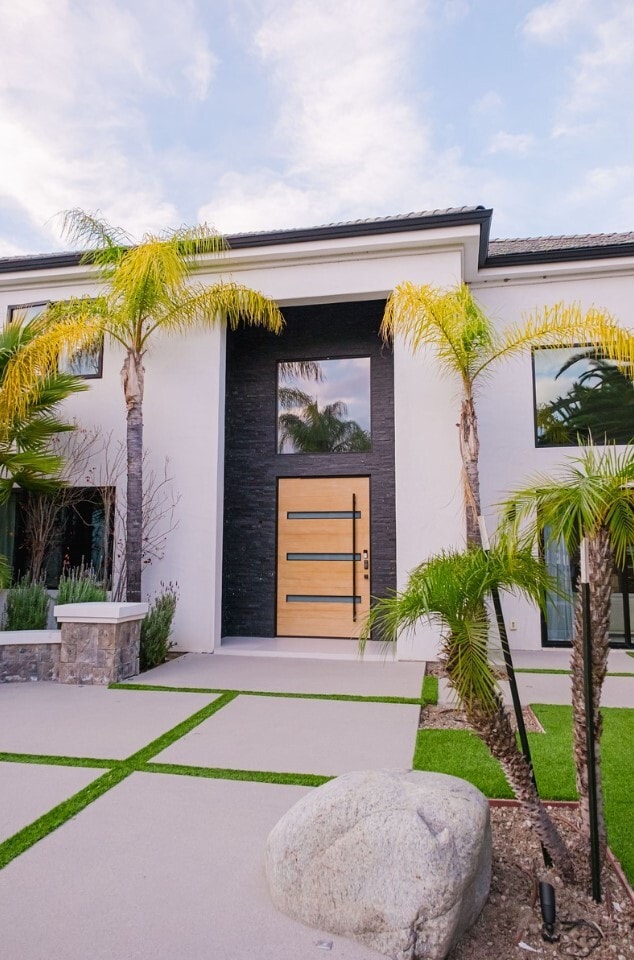 Building Photo - 25879 Chalmers Pl