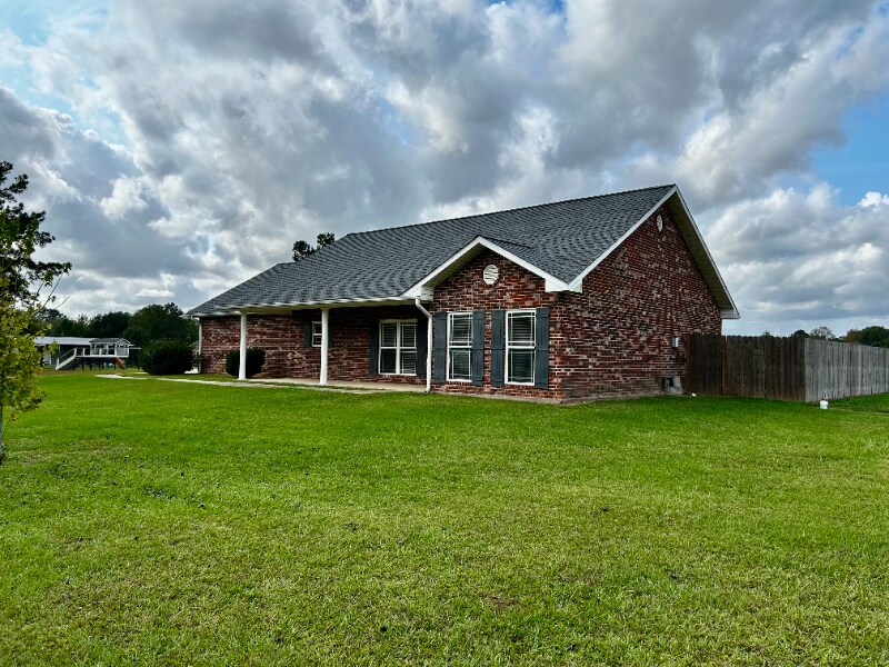 Building Photo - 346 Delia Dr