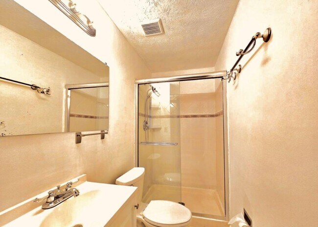 Building Photo - 8465 Summer Breeze Ln