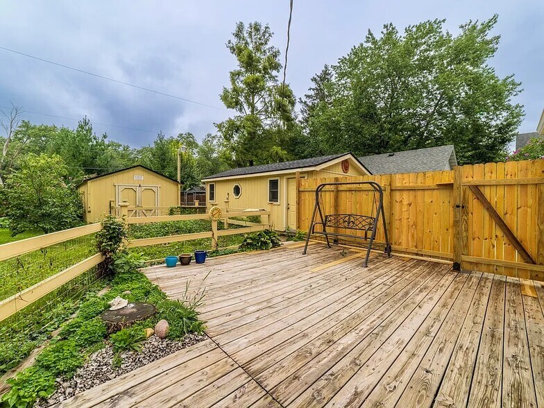 Building Photo - 8316 Rutledge St