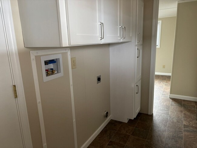 Building Photo - 810 Hayes Crossing Rd