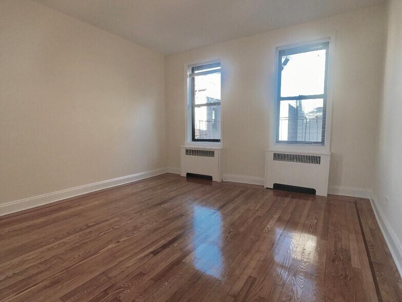 Building Photo - 615 W 172nd St