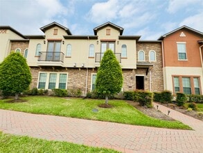Building Photo - 14535 San Pietro Dr
