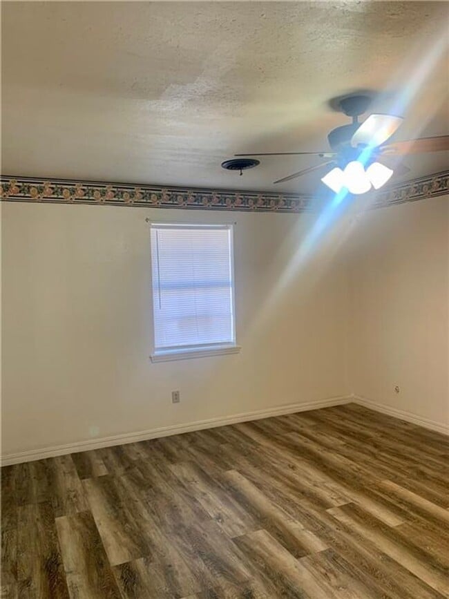 Building Photo - Charming Home with Open Kitchen, Fireplace & 2-Car Garage