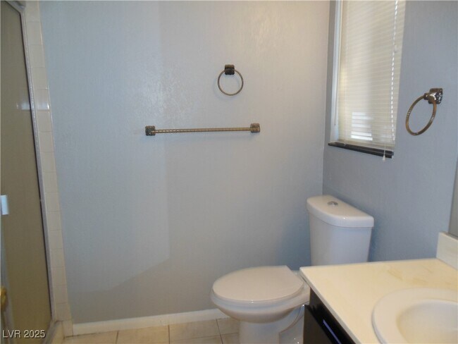 Building Photo - 2557 Boise St