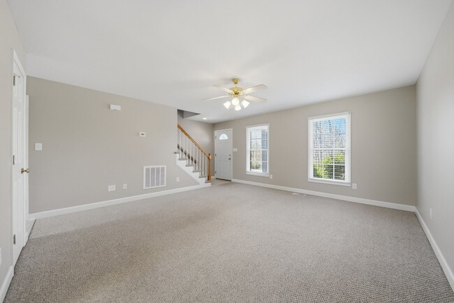 Building Photo - Hollar Duplex Conover