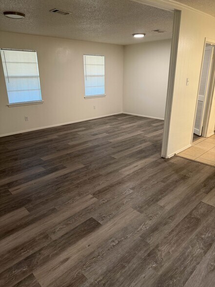 Living/Dining Room - 2065 Camp Wilkes Rd