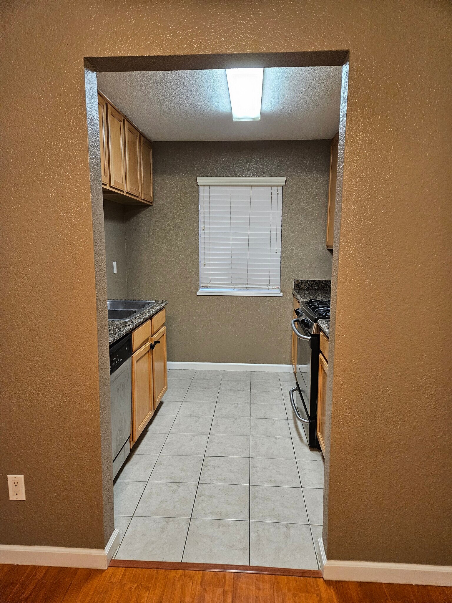 Building Photo - 11150 Trinity River Dr