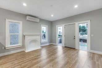 Building Photo - Beautiful 2 bedroom in Echo Park/Silver Lake with parking!