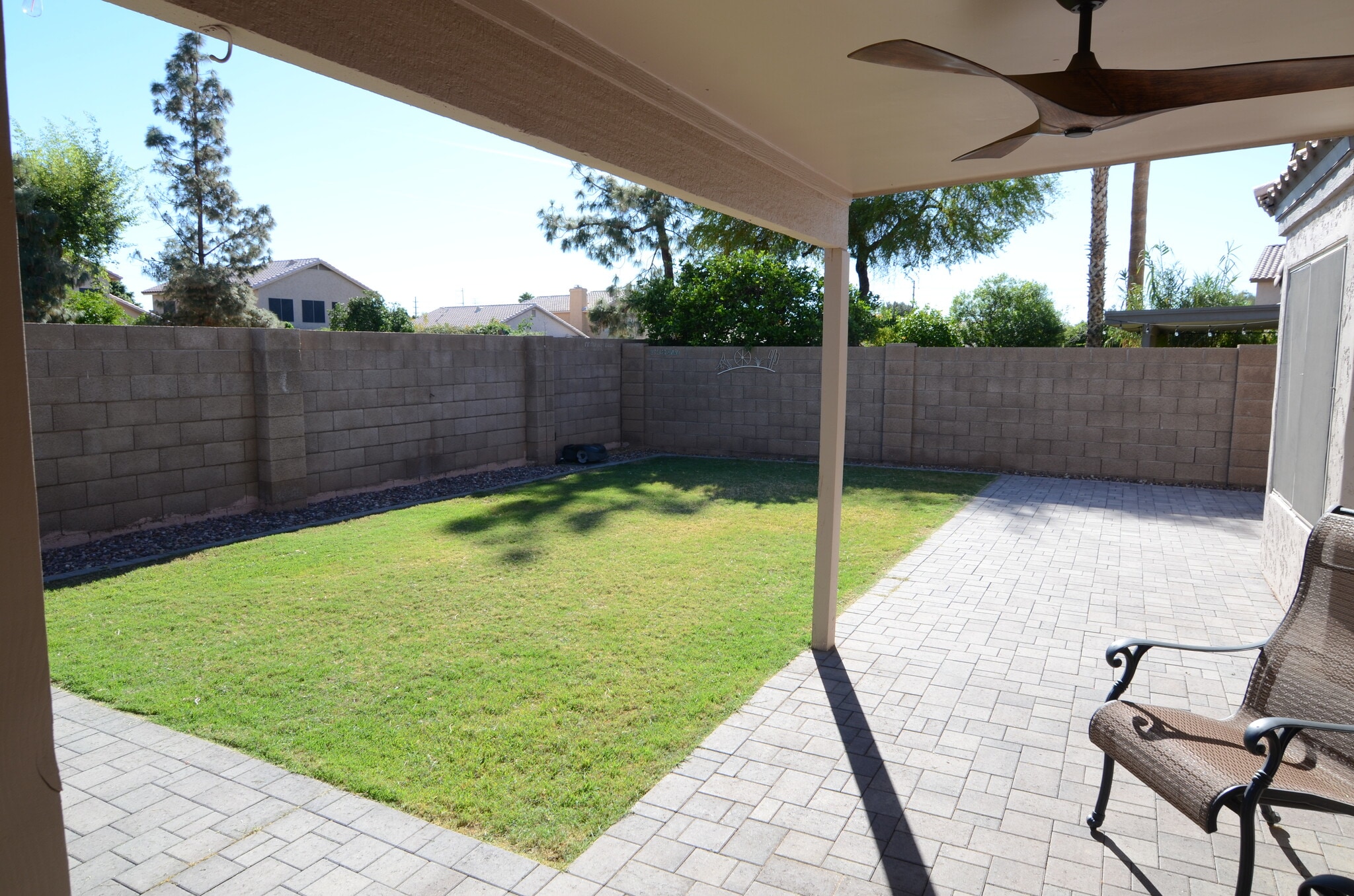 Building Photo - 1671 E Redfield Rd