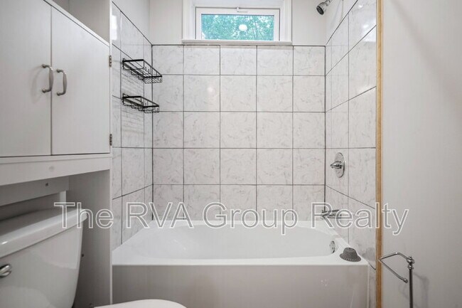 Building Photo - 2517 Haden Ave