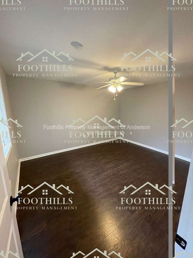 Building Photo - 612 Northlake Dr