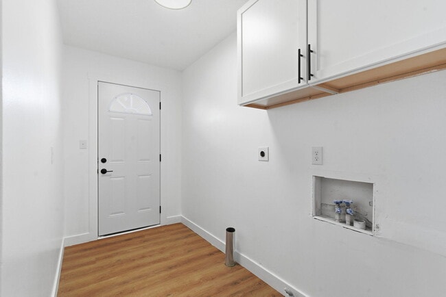 Building Photo - 522 N Park Ave