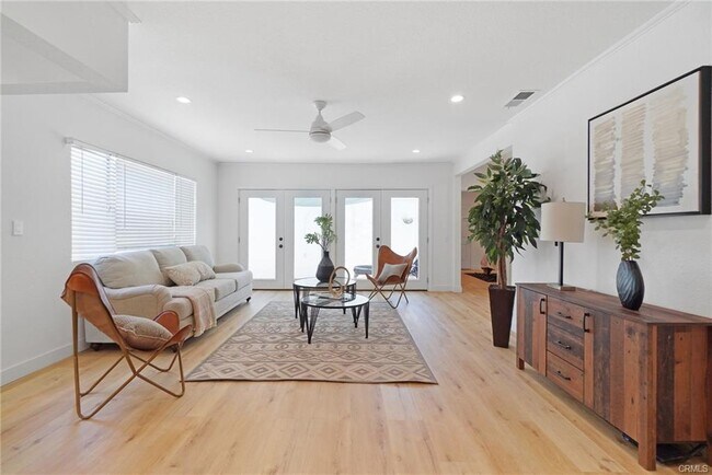 Building Photo - 3636 Gardenia Ave