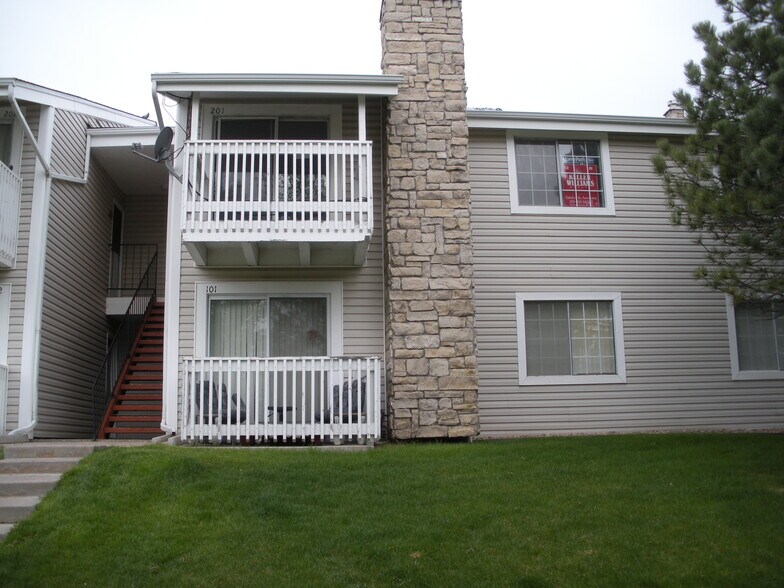 Building Photo - 14152 E Colorado Dr