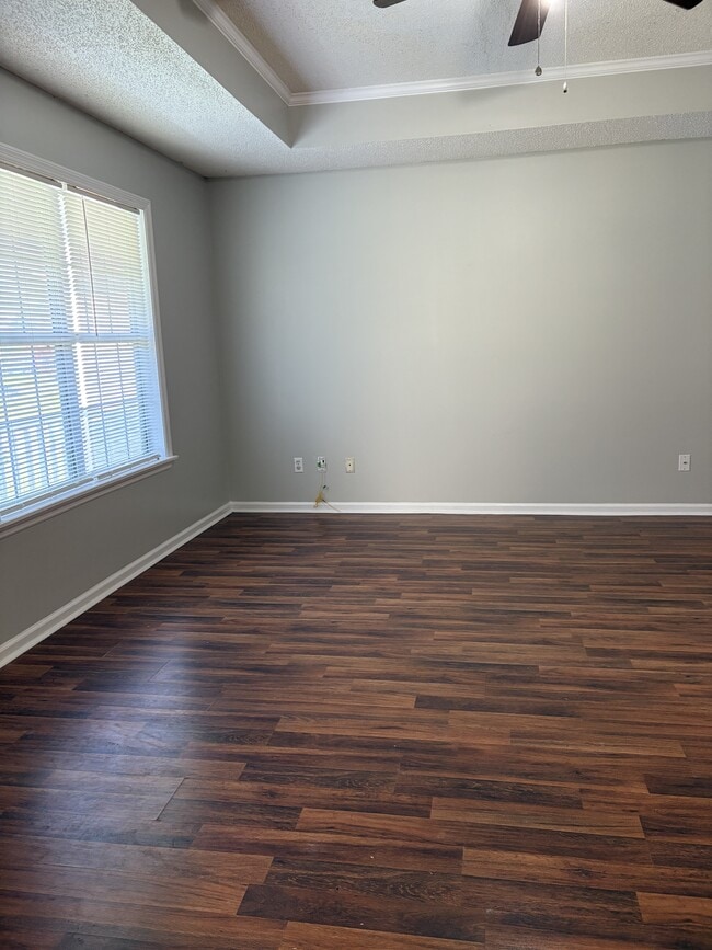 Building Photo - 3005 Schroer Dr