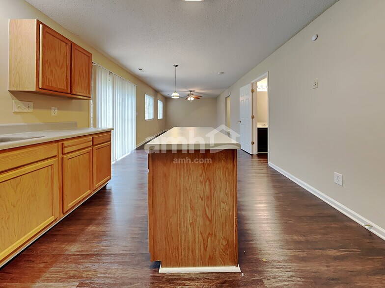 Building Photo - 3345 Wiliton Way